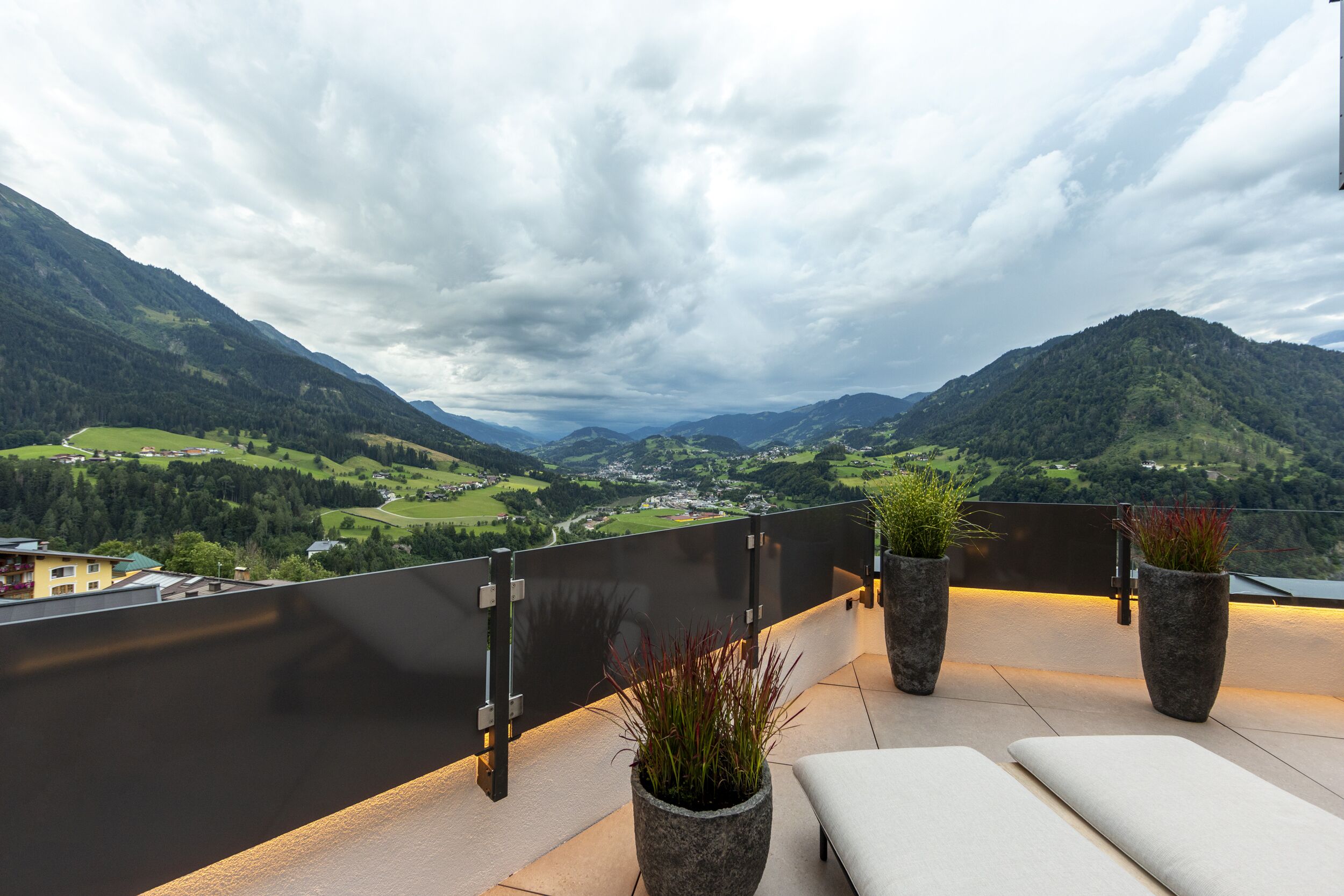 Sauna, steam room, massages