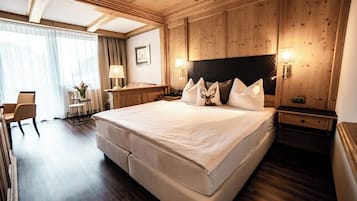 Economy Double Room (Street View) | Minibar, in-room safe, individually decorated, individually furnished