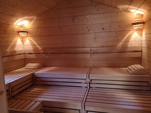 Sauna, steam room, hot springs - Gut Moierhof (Walting)