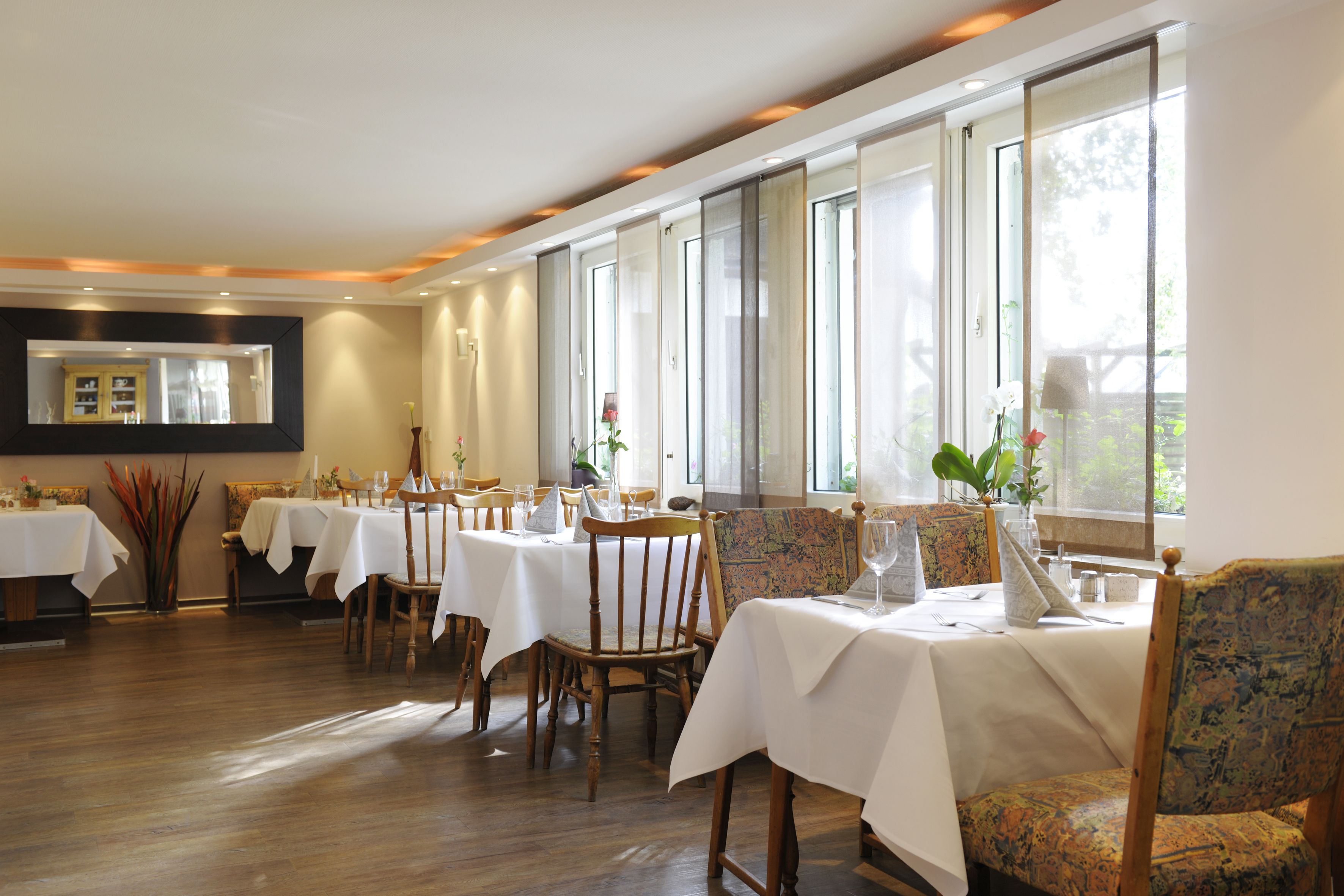 daily buffet breakfast (eur 8 per person)