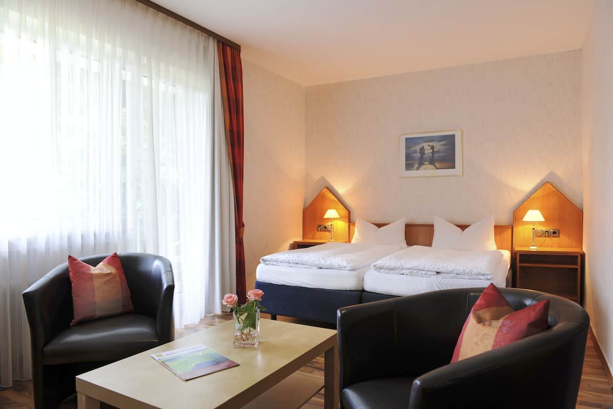 in-room safe, rollaway beds, free wifi