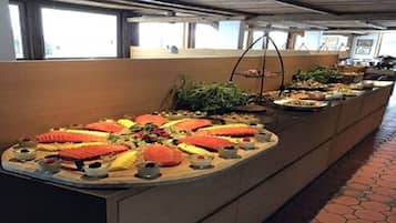 Desayuno buffet incluido todos los días