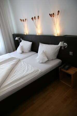 Phòng đôi tiện nghi đơn giản | Giường gấp/giường phụ (phụ phí), truy cập Internet không dây miễn phí 