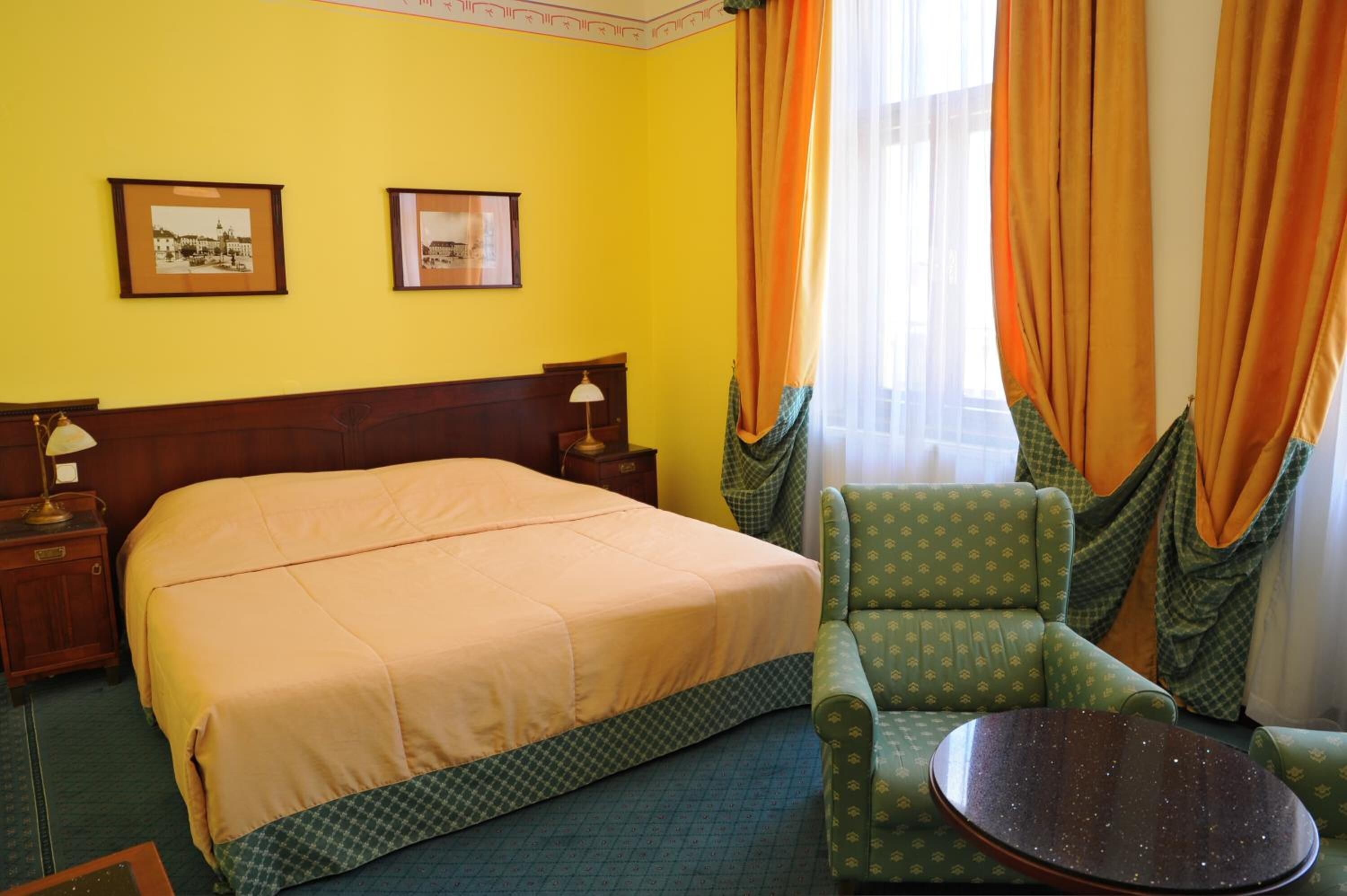 Kamar