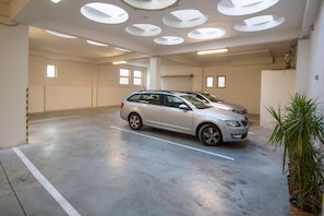 Self parking - Grandhotel Garni (Jihlava)