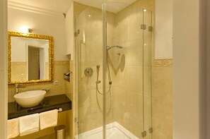 Bathroom - Hotel Restaurant Kaiserhof (Bad Bellingen)