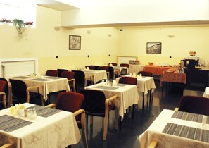 Free breakfast - Hotel Adria (Karlovy Vary)