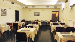 Free breakfast  - Hotel Adria (Karlovy Vary)