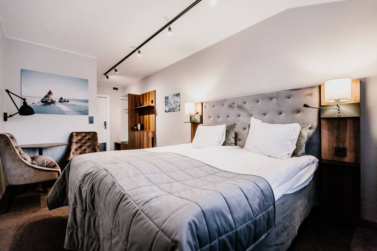 Premium Double Room | Minibar, in-room safe, iron/ironing board (on request), cots/infant beds