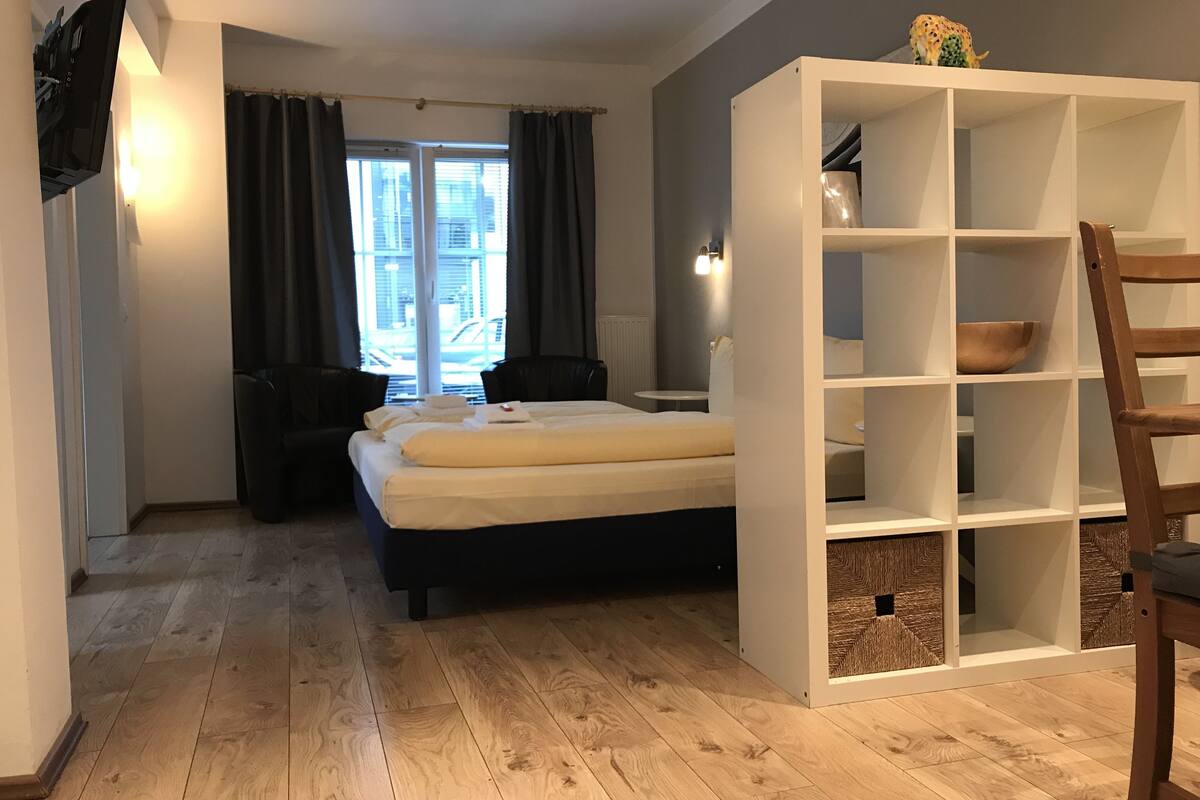 Comfort Studio, 1 Bedroom | Hypo-allergenic bedding, pillow-top beds, individually decorated