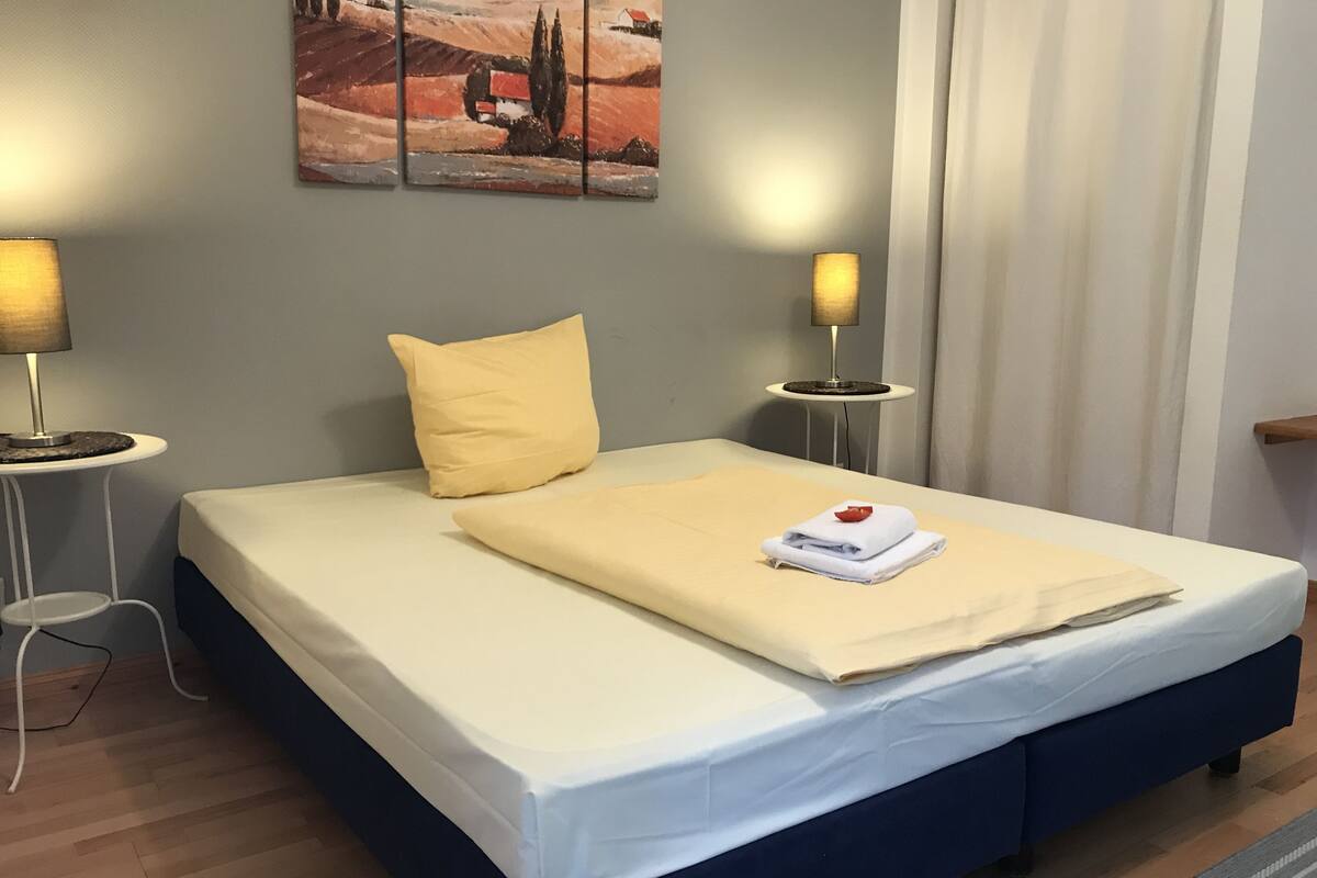Comfort Single Room, Private Bathroom | Hypo-allergenic bedding, pillow-top beds, individually decorated