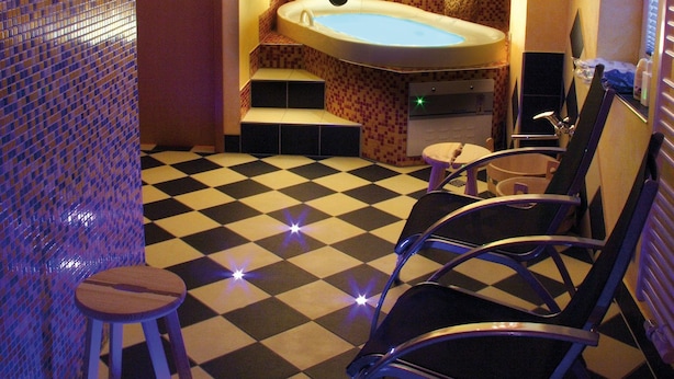 Bain à remous intérieur