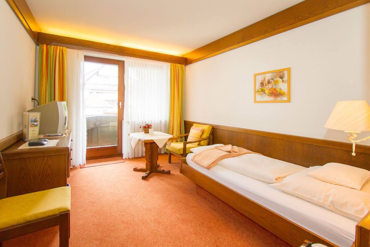 Single Room, 1 Bedroom (Rinkenberg) | Cribs (surcharge), WiFi (free)