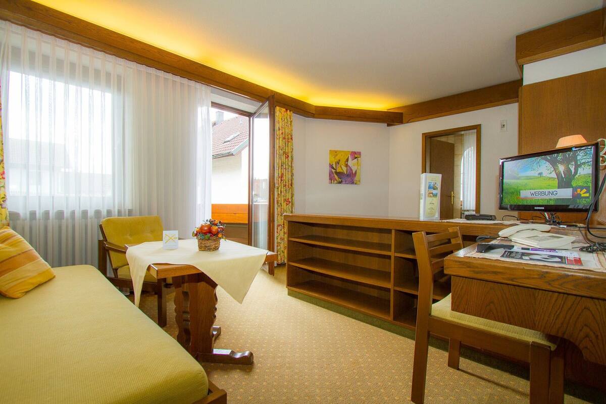 Single Room, 1 Bedroom (Surrbach) | Cribs (surcharge), WiFi (free)