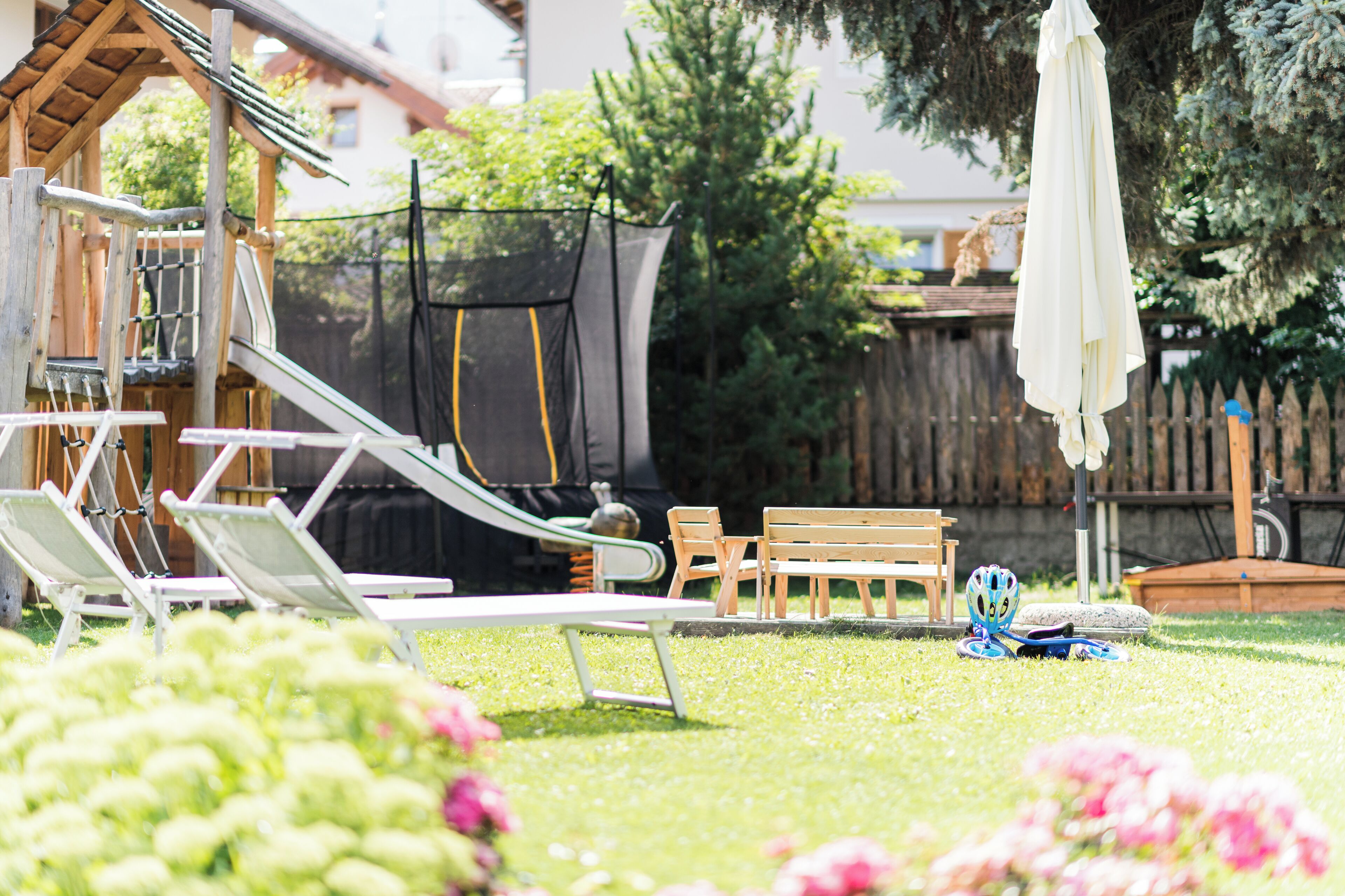 children’s play area – outdoor