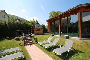 Kroppsbehandlinger, aromaterapi og massasje med varme steiner