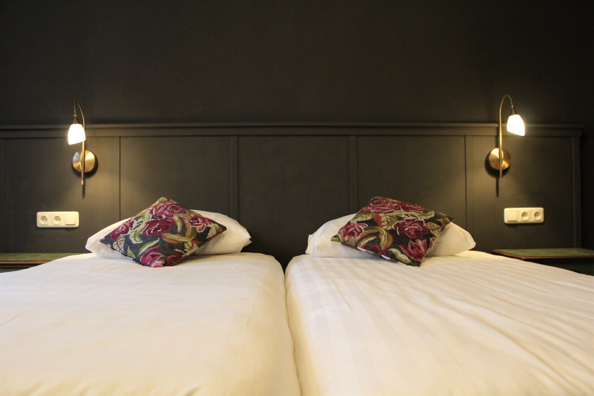 triple room | 1 bedroom, desk, free wifi, bed sheets