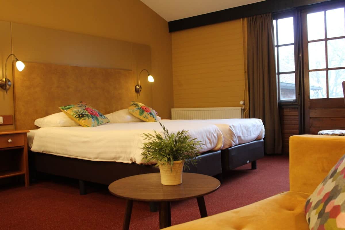 double room, balcony | 1 bedroom, desk, free wifi, bed sheets