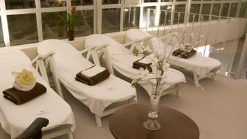 Couples treatment rooms, sauna, hot tub, steam room, hot springs