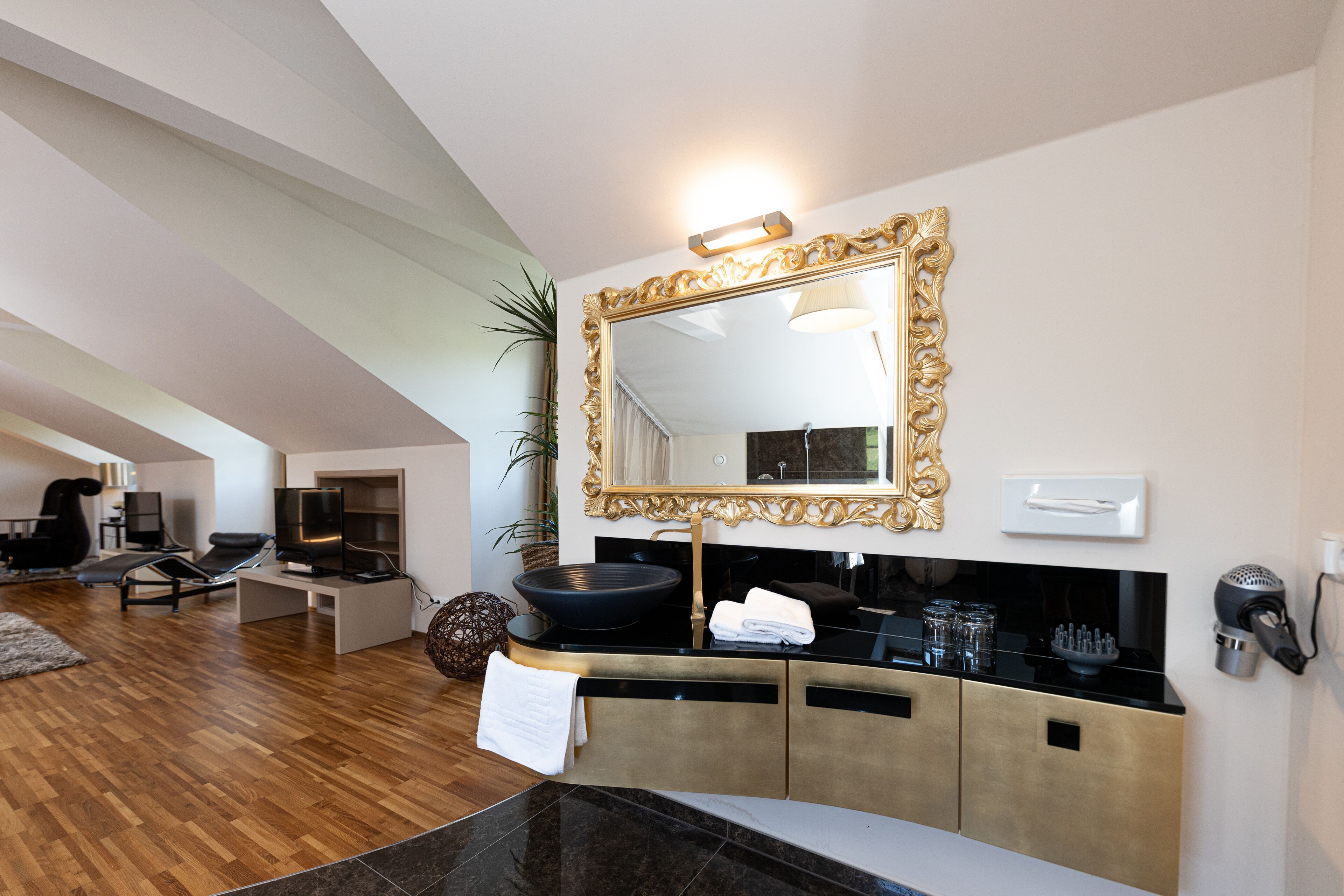 hypo-allergenic bedding, down duvets, minibar, in-room safe