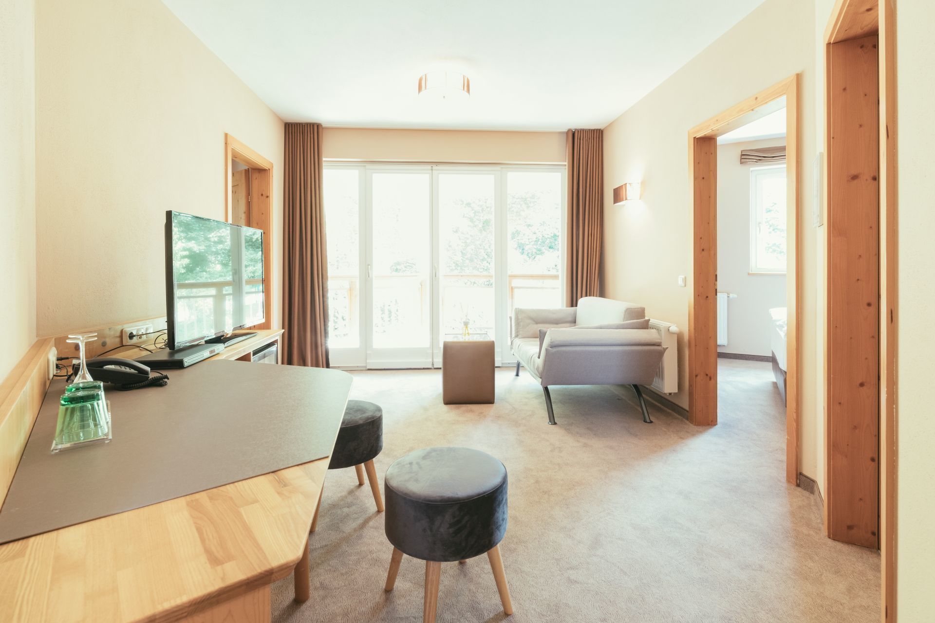 apartment, 2 bedrooms | hypo-allergenic bedding, down duvets, minibar, in-room safe