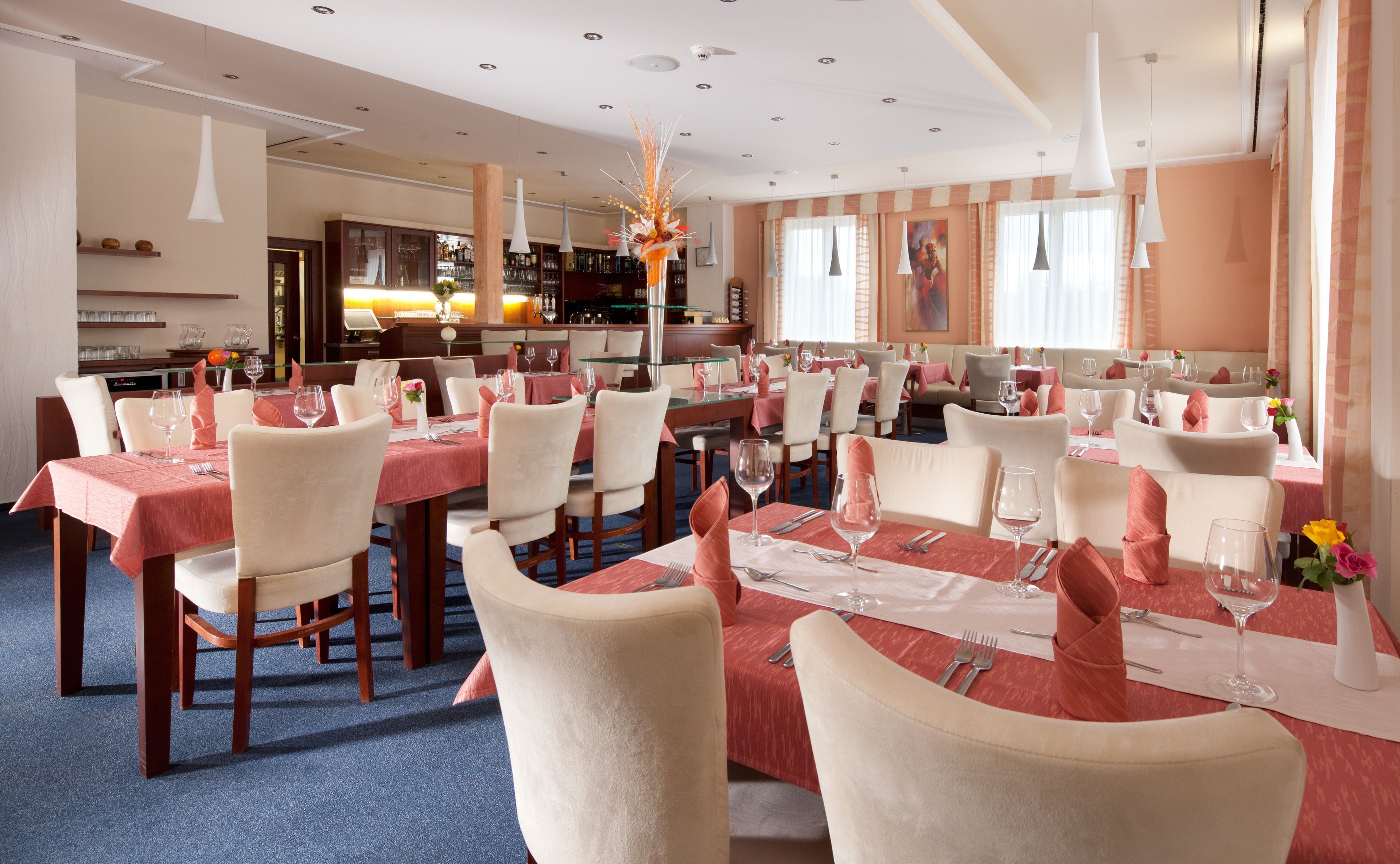 breakfast, lunch and dinner served