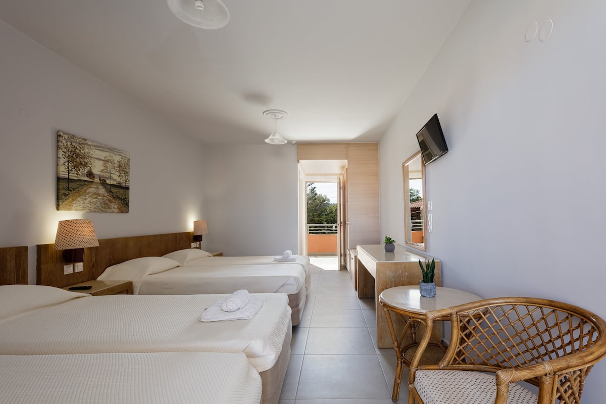 family quadruple room | 1 bedroom, iron/ironing board, bed sheets