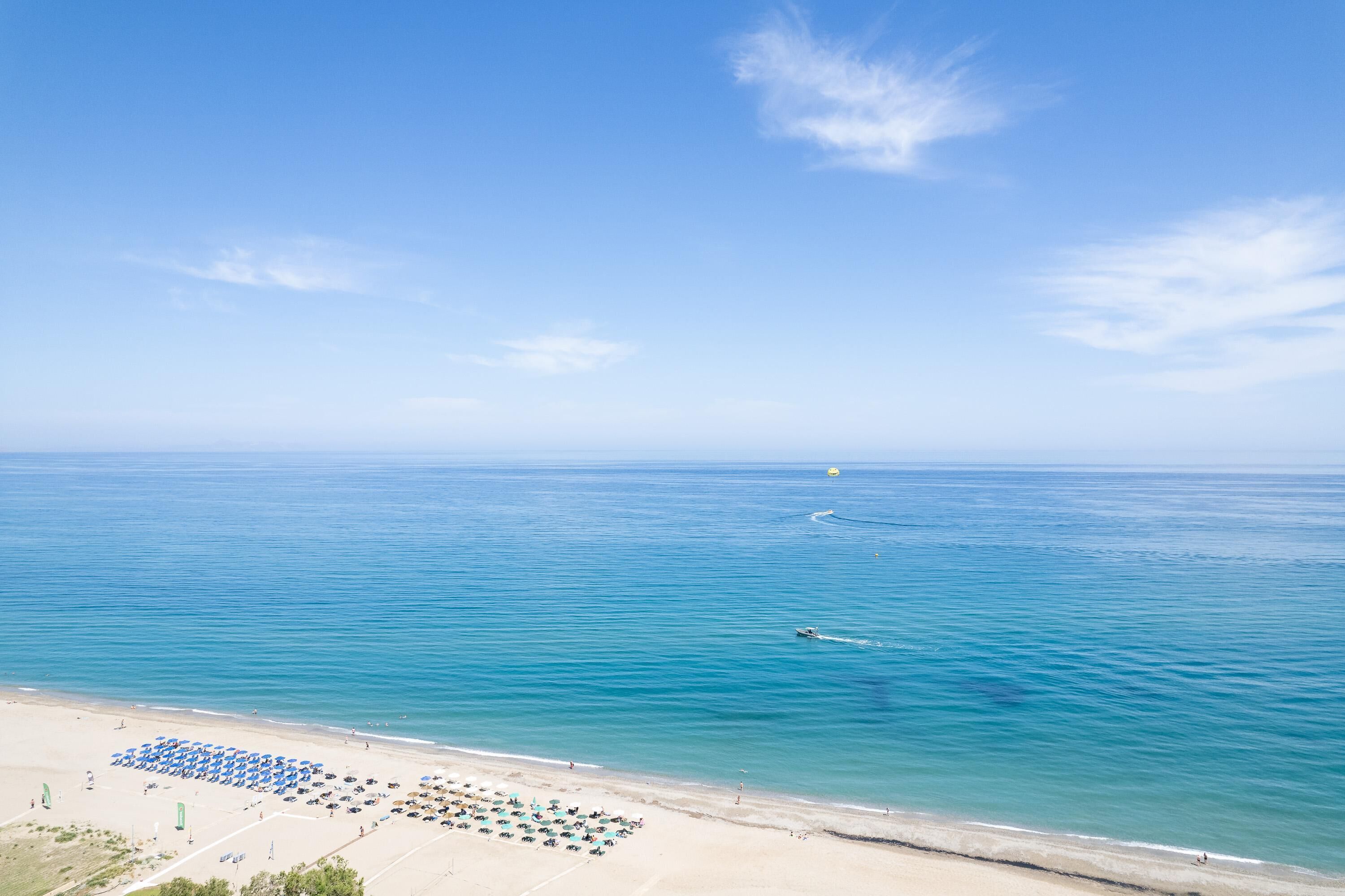 Beach nearby, scuba diving