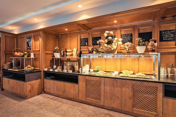 Daily local cuisine breakfast (EUR 17 per person)