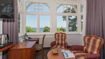 Junior-Suite mit Panoramameerblick | Allergikerbettwaren, Zimmersafe, schallisolierte Zimmer