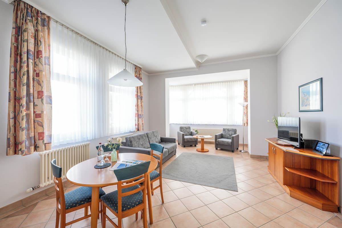 Two-Room Apartment | Hypo-allergenic bedding, in-room safe, soundproofing