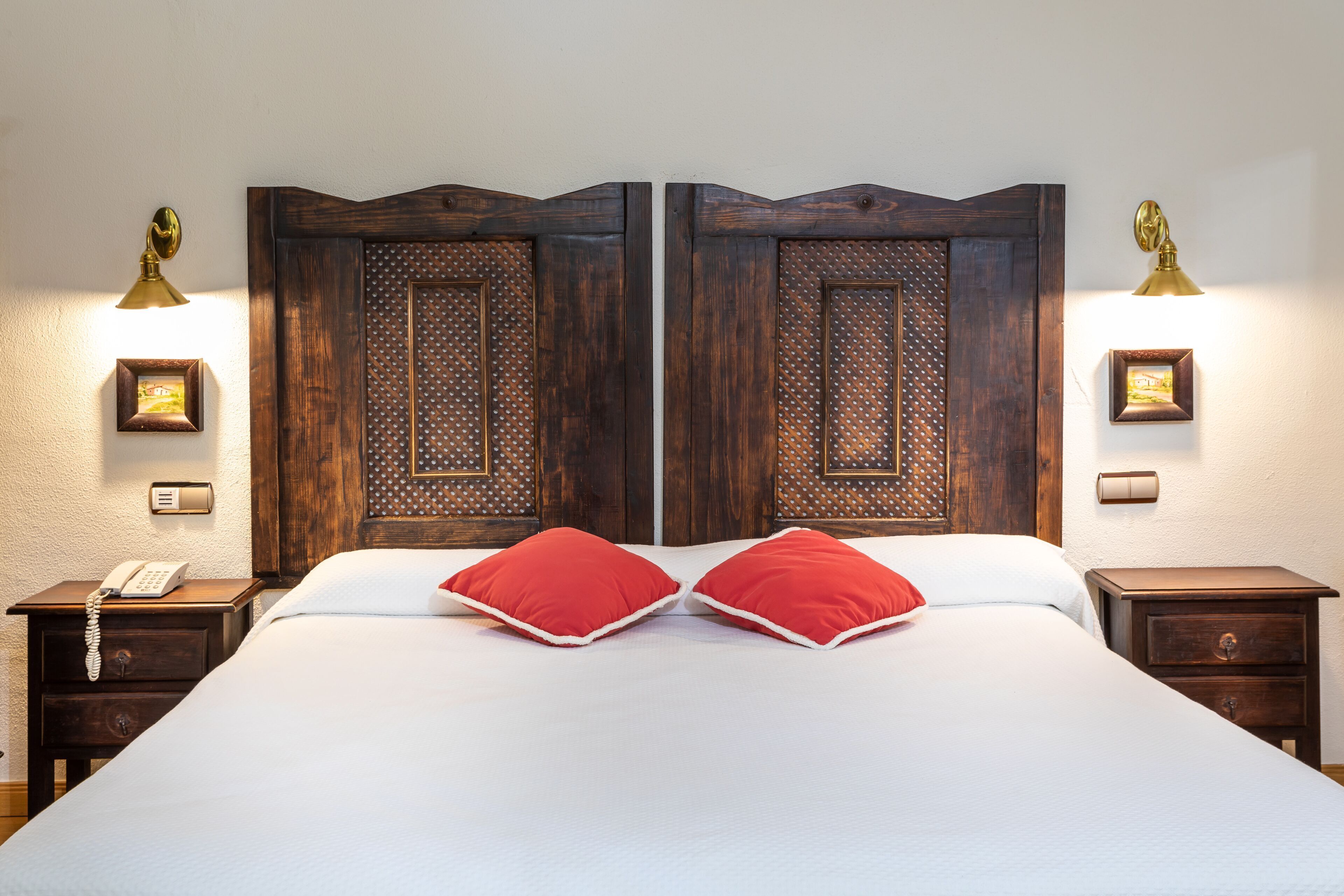 Minibar, in-room safe, free WiFi, bed sheets