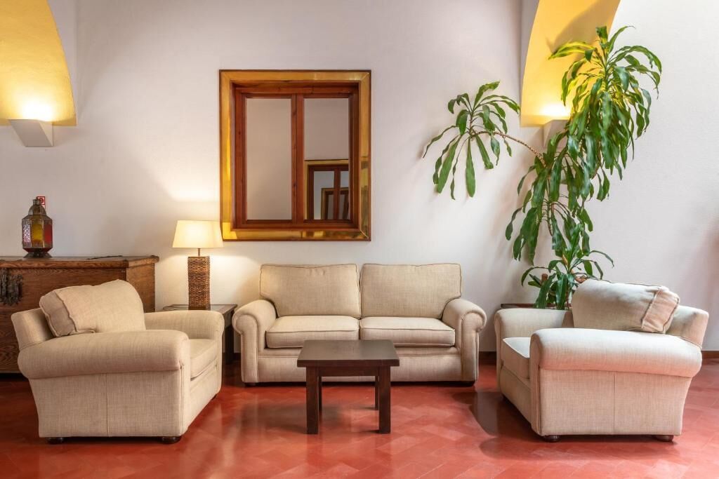 classic triple room (interior) | 1 bedroom, minibar, in-room safe, free wifi