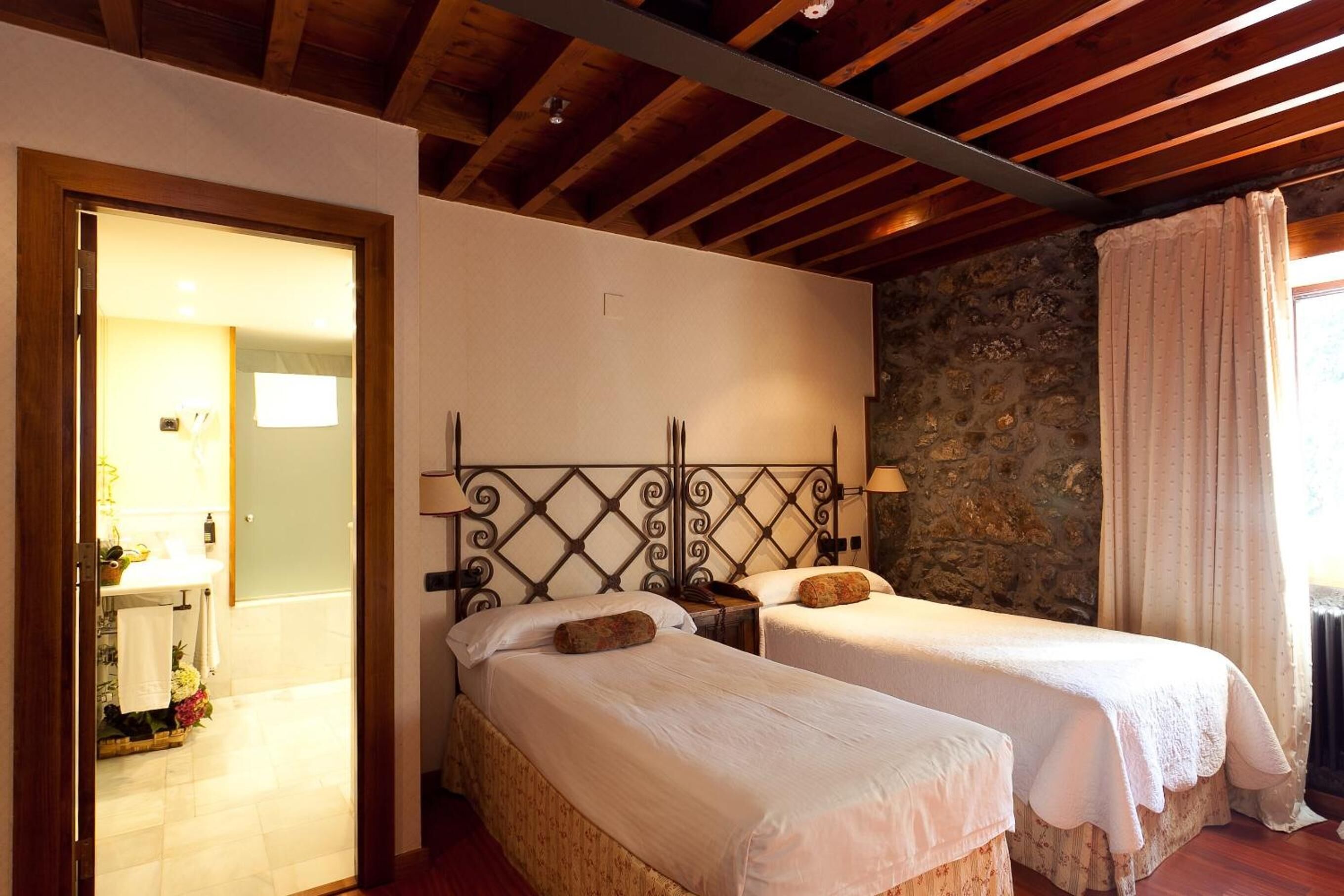 premium bedding, individually decorated, individually furnished, desk