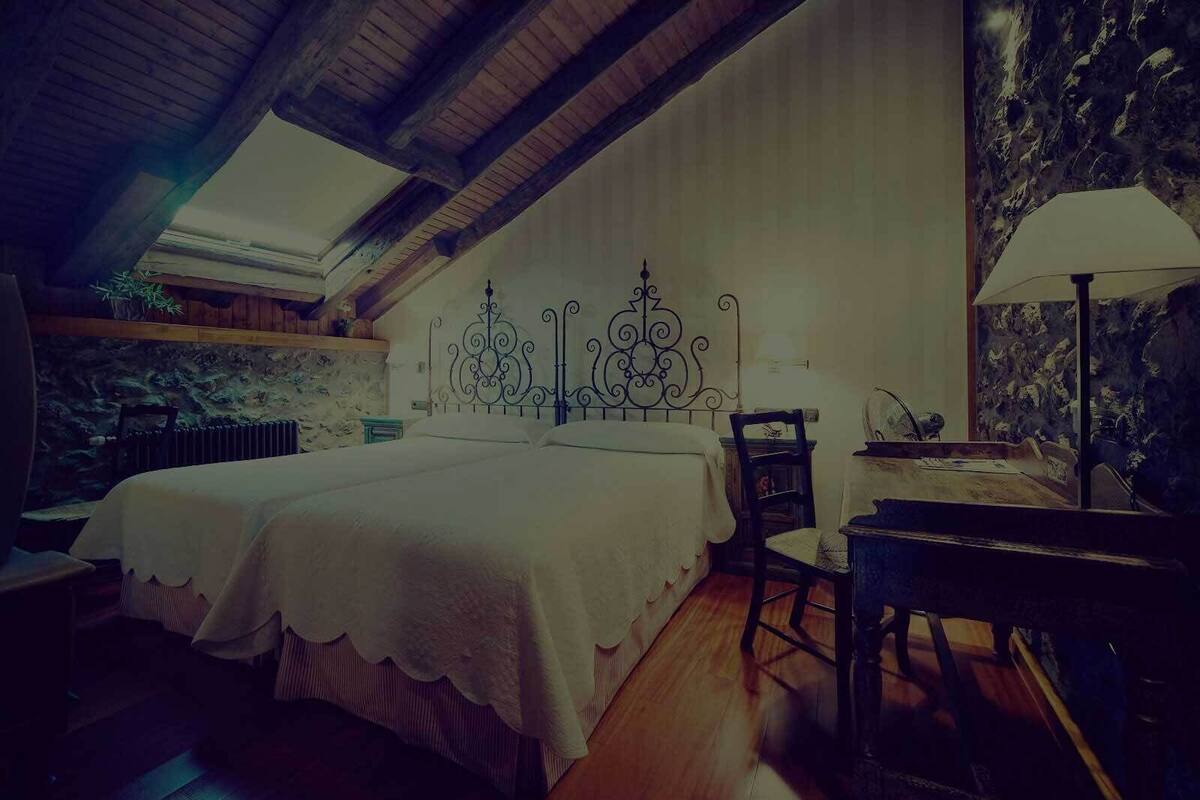 Standard Double or Twin Room | Premium bedding, desk, soundproofing, iron/ironing board (on request)