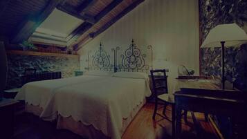 Standaard kamer, 1 twee- of 2 eenpersoonsbedden | Luxe beddengoed, individueel gedecoreerd, individueel gemeubileerd