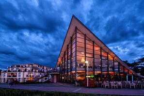 Front of property – evening/night - Sandstrand Ostseeperle (Glowe)