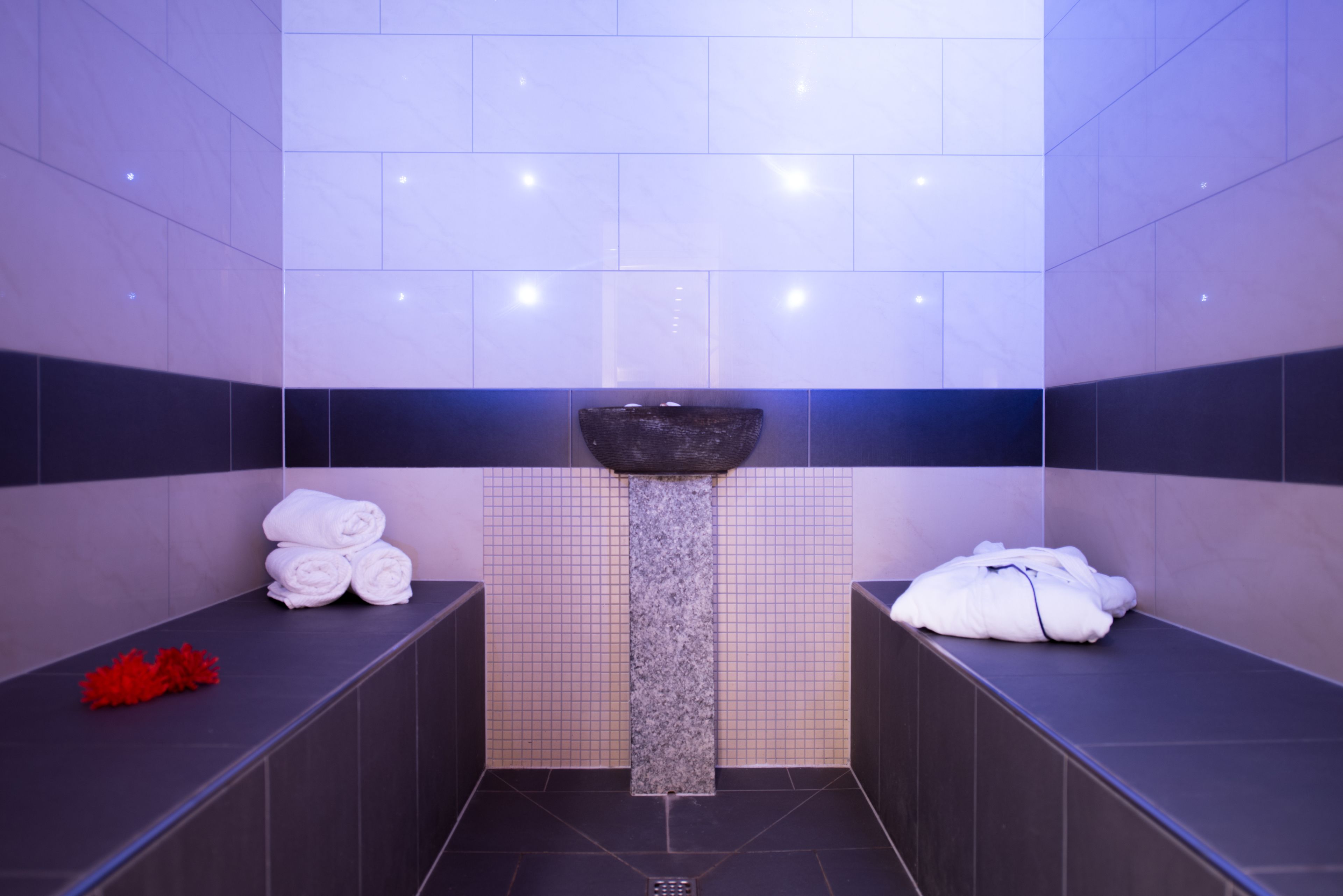 桑拿、湿蒸房、身体护理、热石按摩、体膜护理、身体磨砂