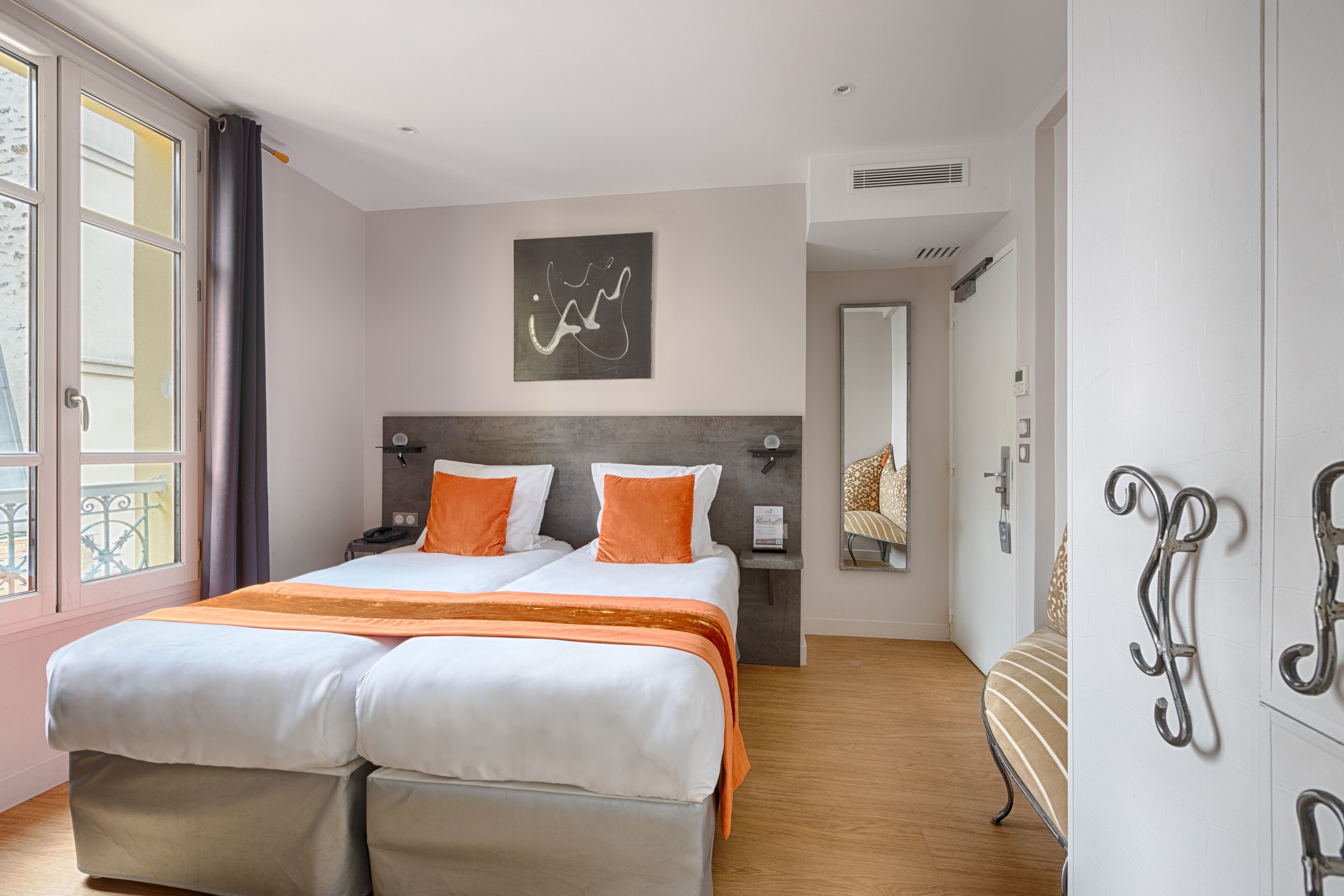 classic twin room | in-room safe, individually furnished, desk, laptop workspace