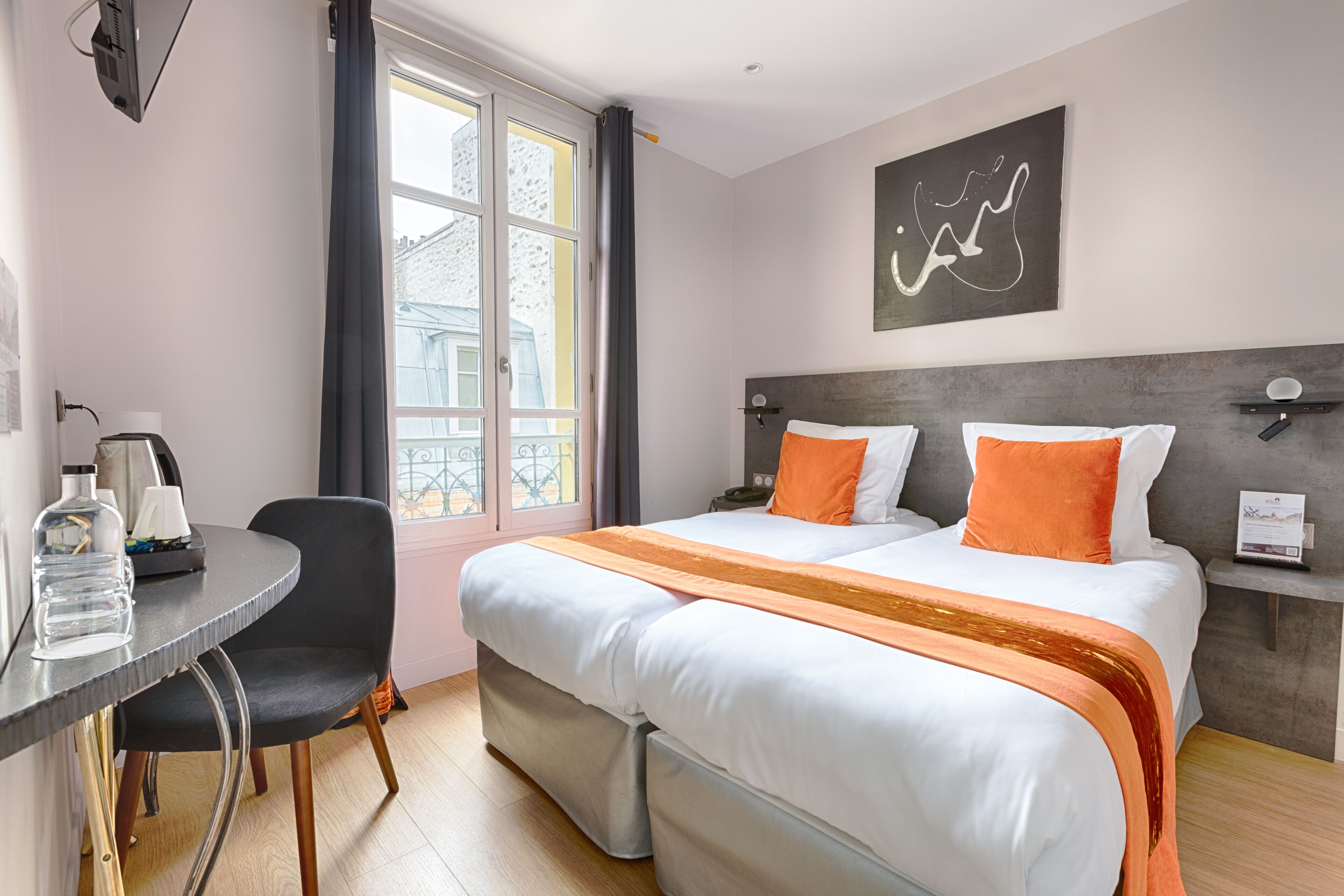 in-room safe, individually furnished, desk, laptop workspace