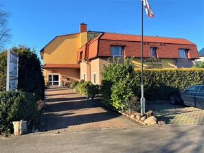 Front of property - Landhotel Felchow (Schwedt/Oder)