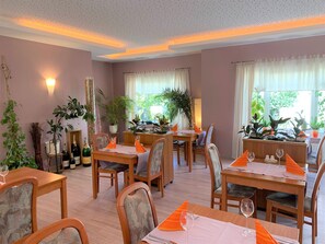 Breakfast, lunch and dinner served - Landhotel Felchow (Schwedt/Oder)