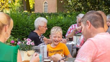 Breakfast, lunch, dinner served; Regional cuisine, al fresco dining