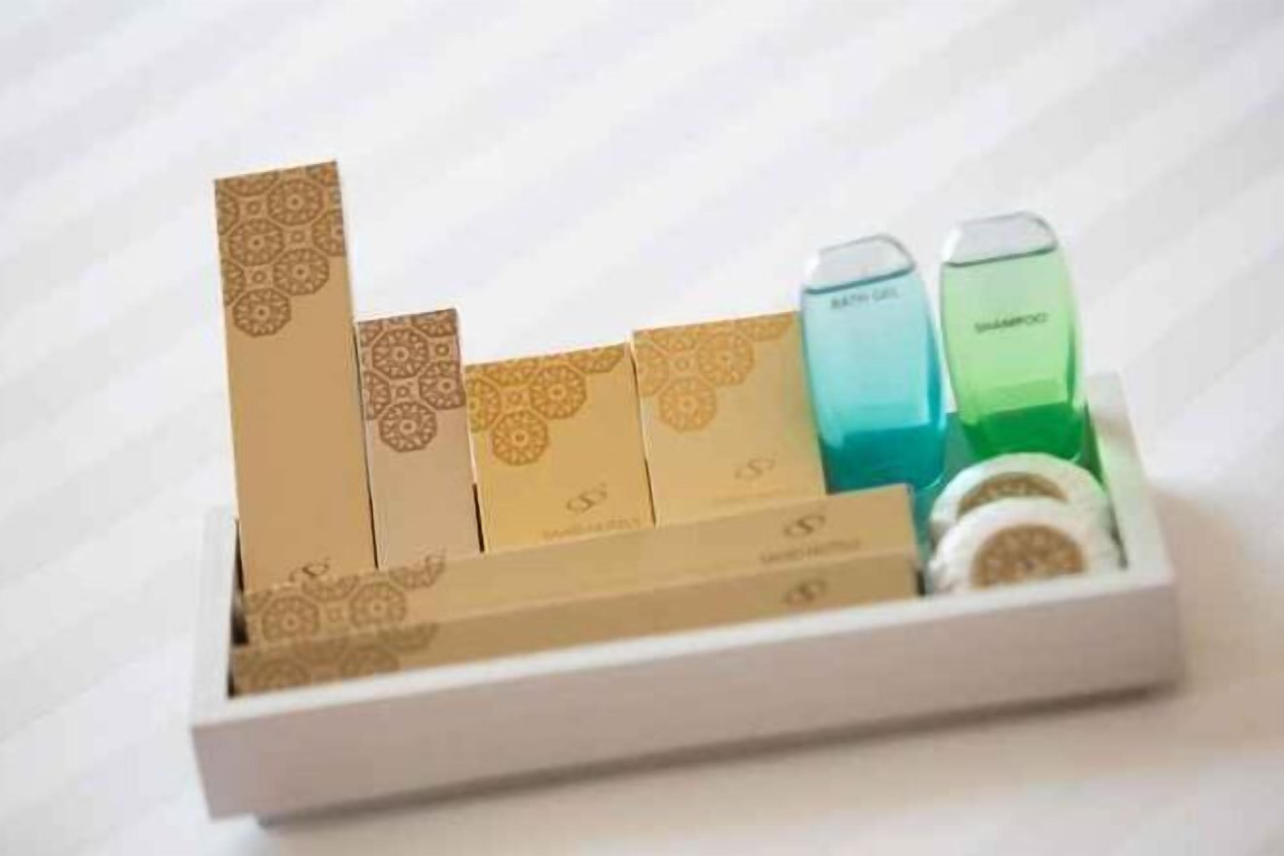 Articles de toilette gratuits, sèche-cheveux, chaussons