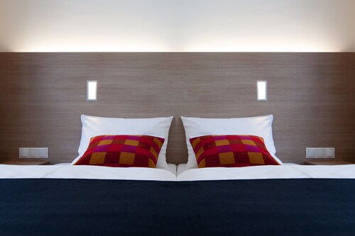 Hotel 38
