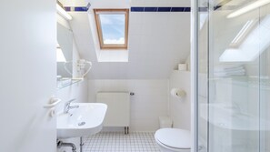 Bathroom sink - Motel Hormersdorf (Schnaittach)