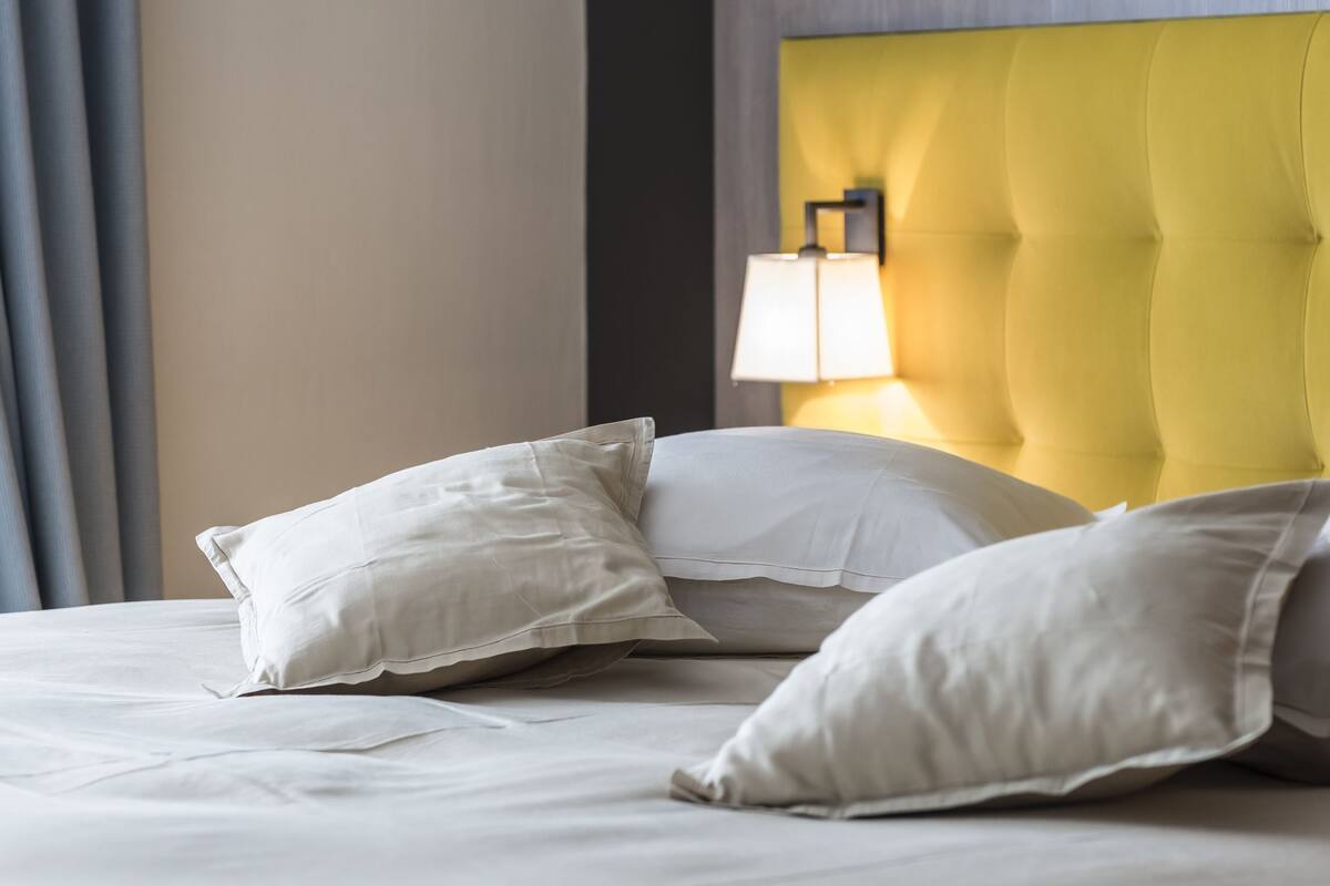 In-room safe, blackout curtains, soundproofing