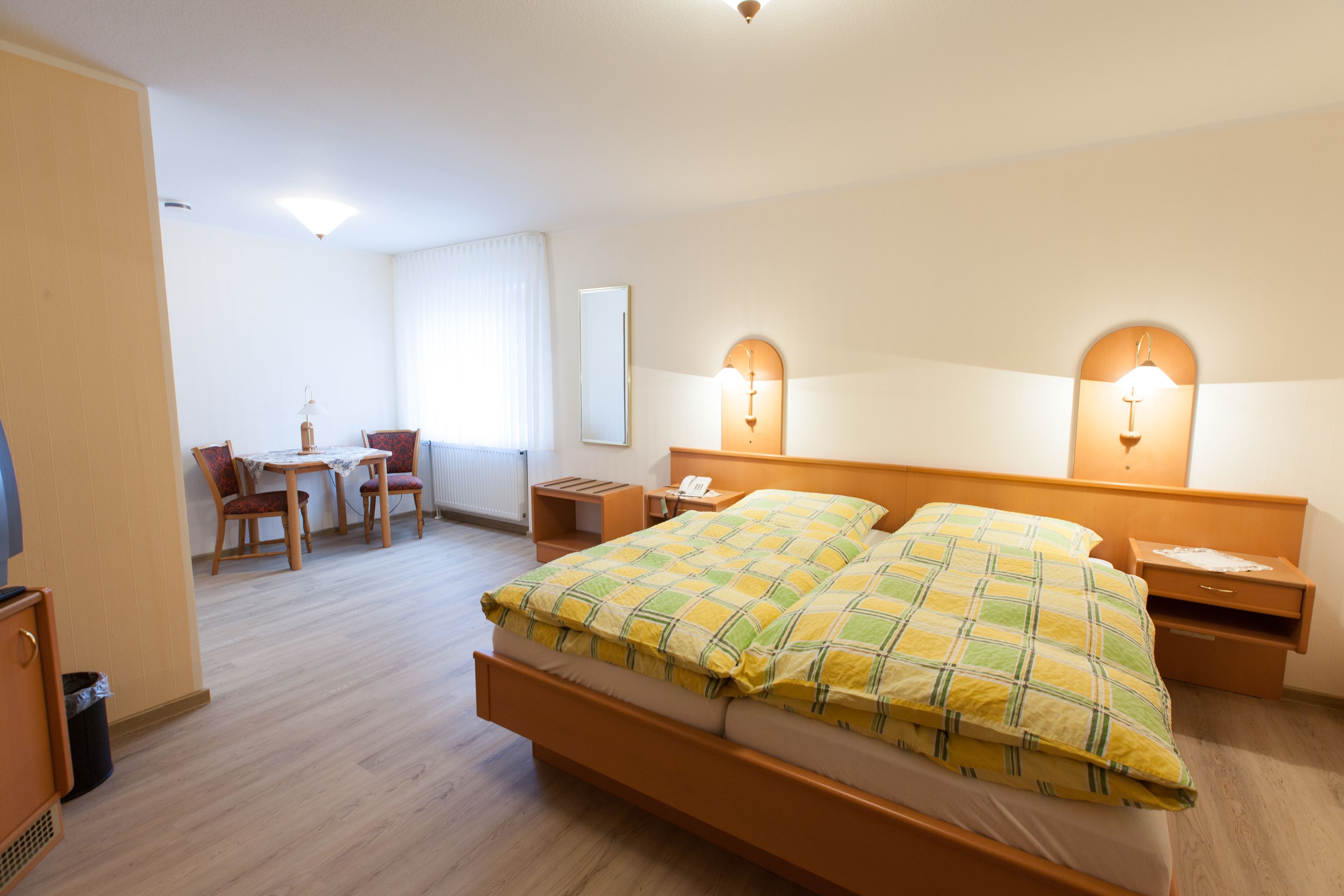 Premium bedding, in-room safe, free WiFi, bed sheets