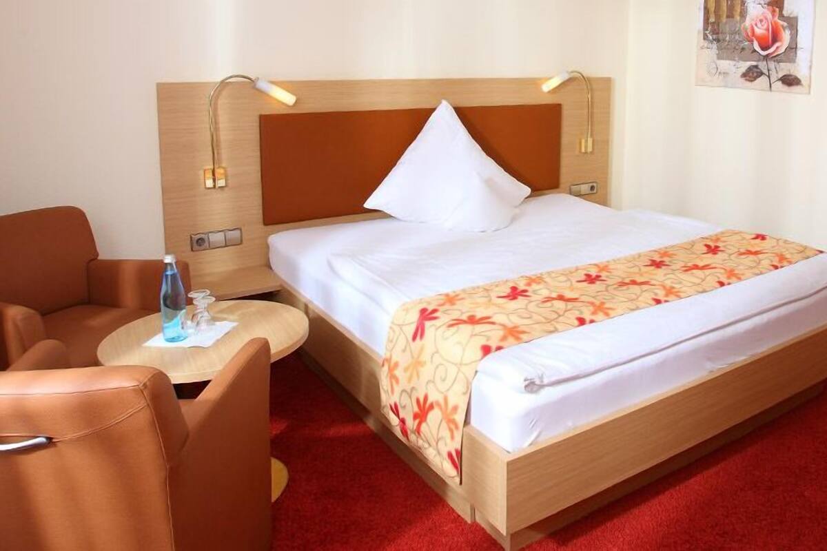 standard double room single use | premium bedding, in-room safe, desk, free wifi
