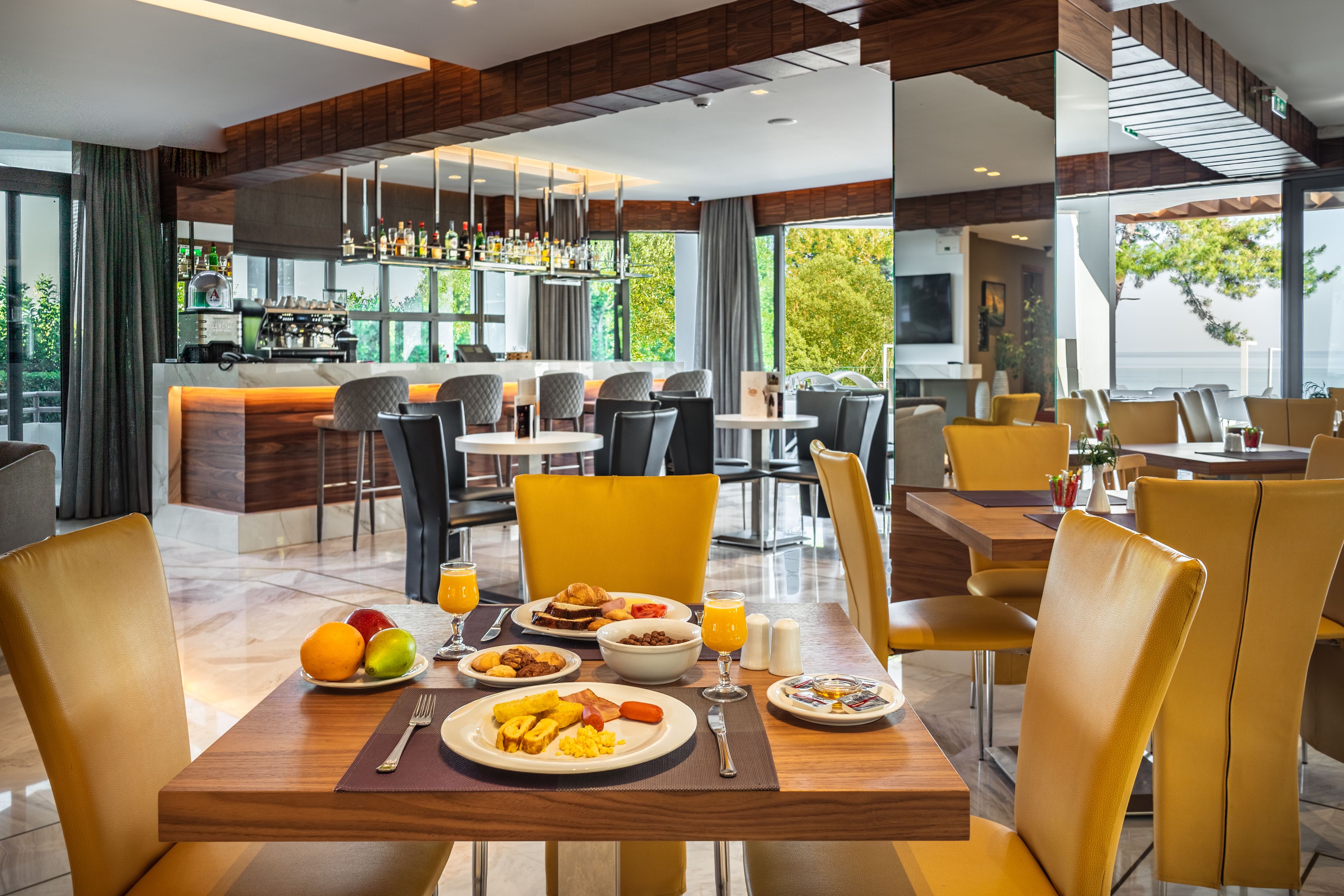 Ilmainen päivittäinen buffetaamiainen 